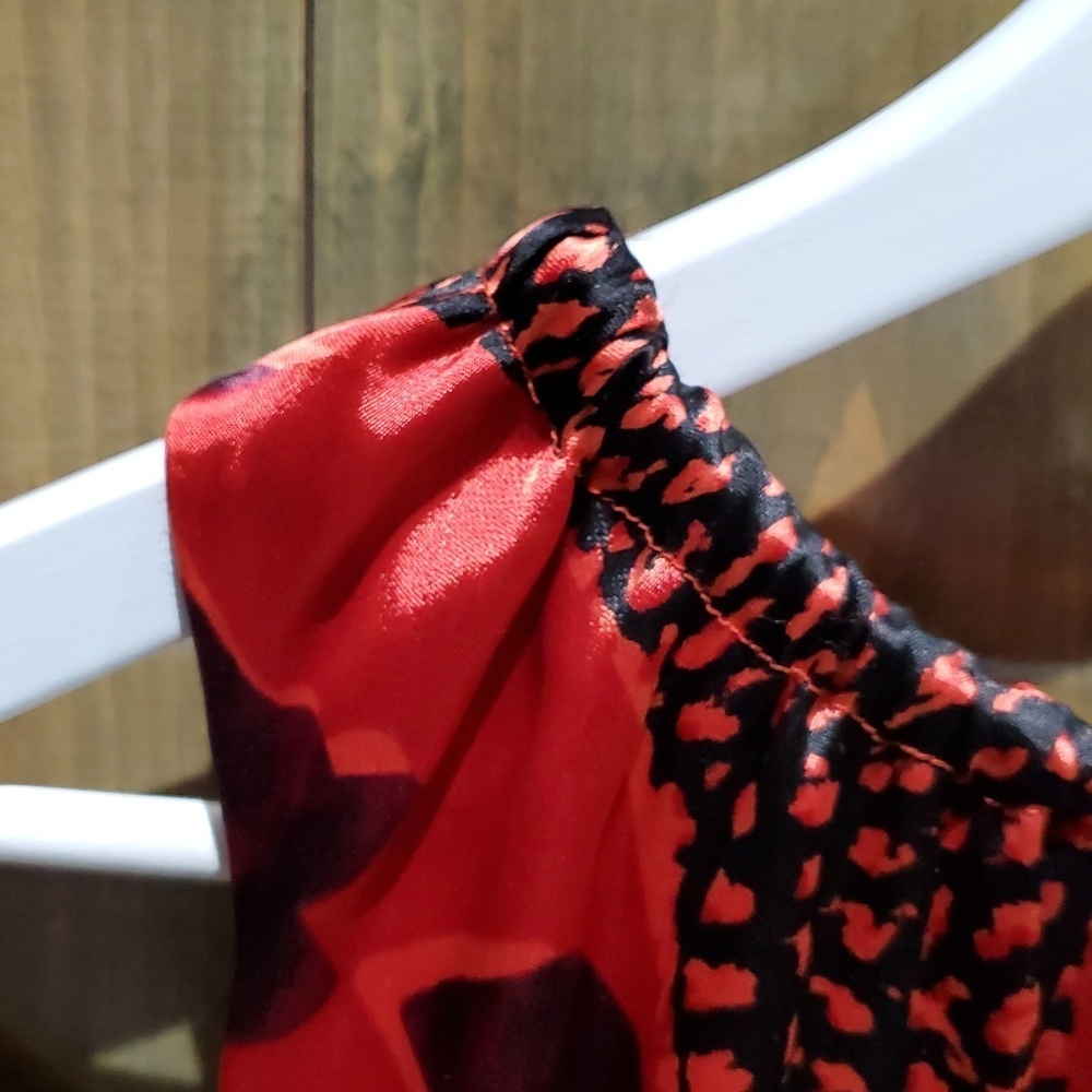 CABI ABSTRACT SILK BLEND SLEEVELESS BLOUSE  SIZE LARGE RED BLACK DOT TUNIC TANK - Picture 8 of 11